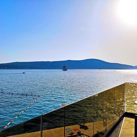 Seafront Apartments Тиват Экстерьер фото