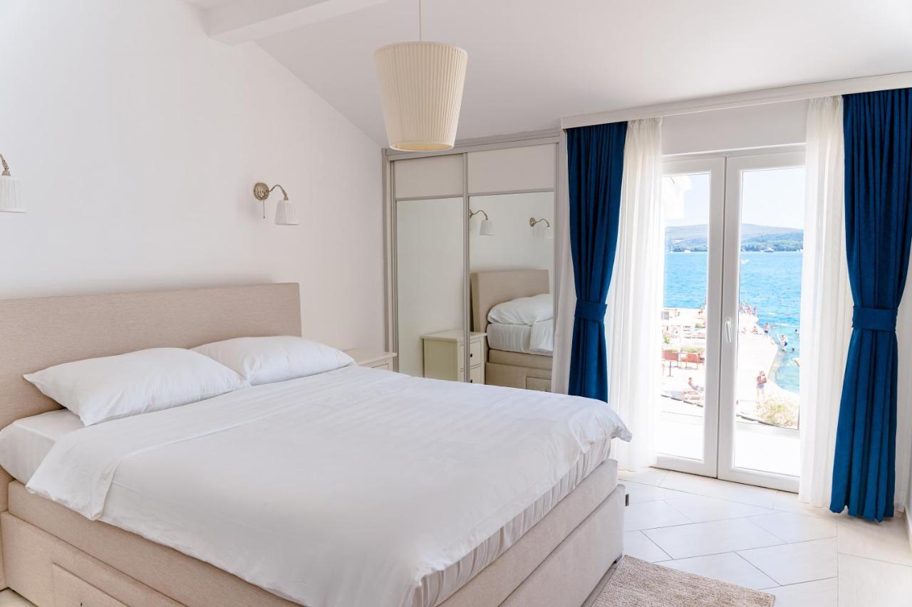 Seafront Apartments Тиват Экстерьер фото